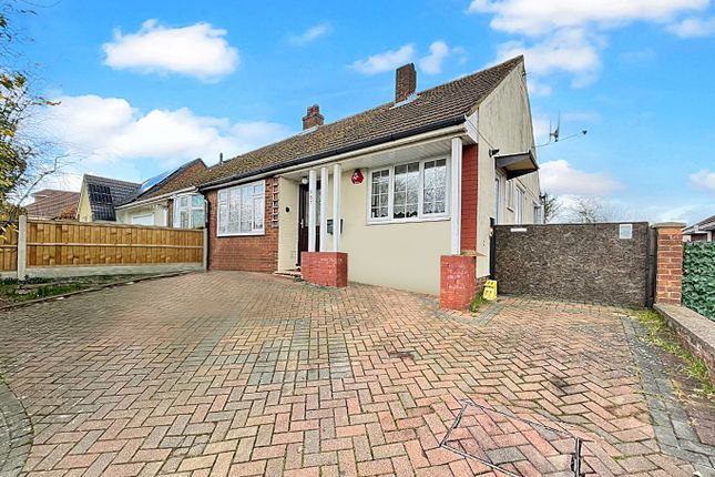 Ashcroft Road, Luton, Bedfordshire... 3 bed semi