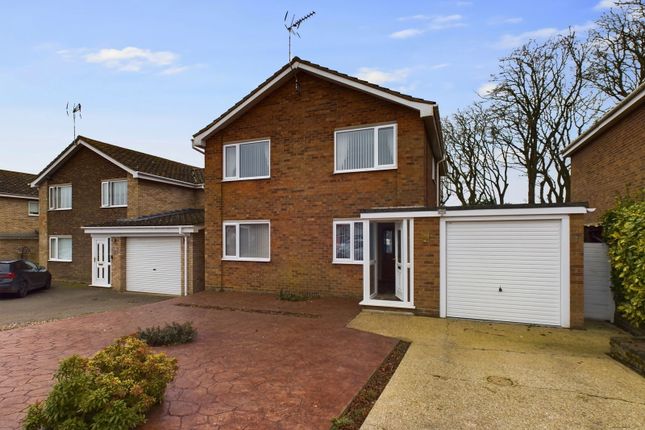 The Chestnuts, Ipswich IP2 4 bed detached house for sale