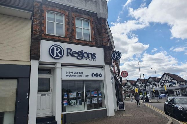 Western Parade, Hillingdon... 3 bed flat for sale