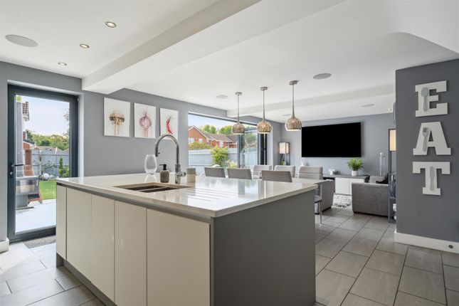 Charlesworth Avenue, Shirley, Solihull 5 bed detached house for sale