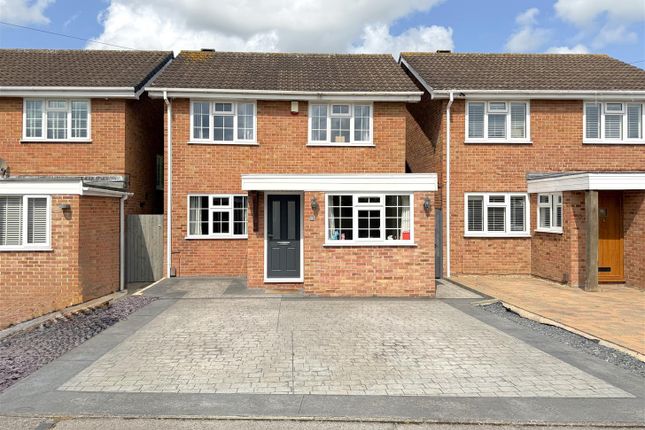 Milburn Grove, Bingham 3 bed detached house for sale