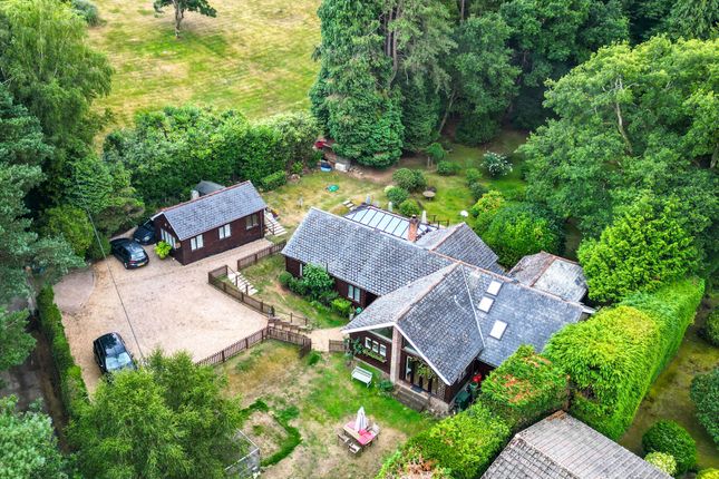 Farther Common Lane, Hill Brow, GU33 4 bed detached house for sale