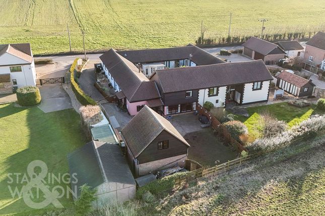 Low Street, Oakley, Diss 3 bed barn conversion for sale