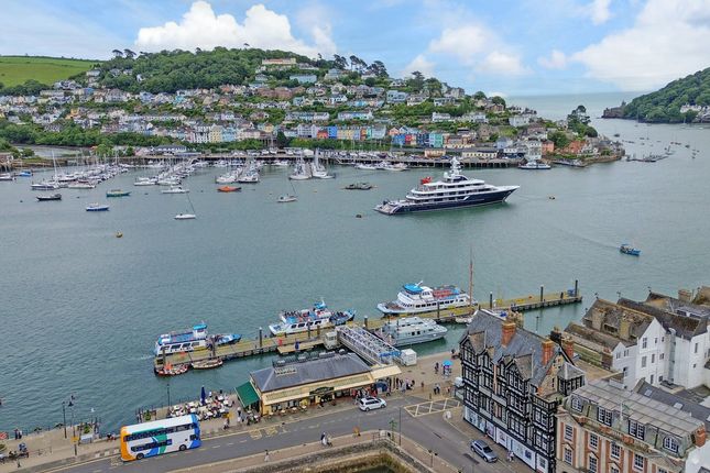Church Close, Dartmouth, TQ6 3 bed apartment for sale