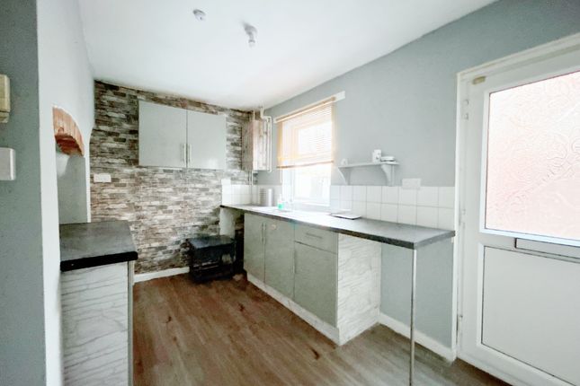 2 bed retail premises