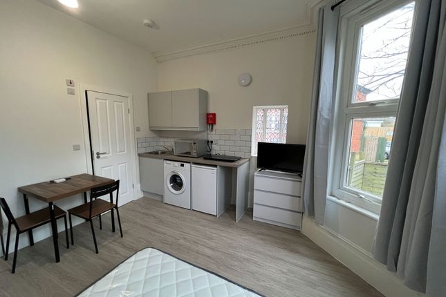 Chatsworth Road, Croydon CR0 6 bed house for sale