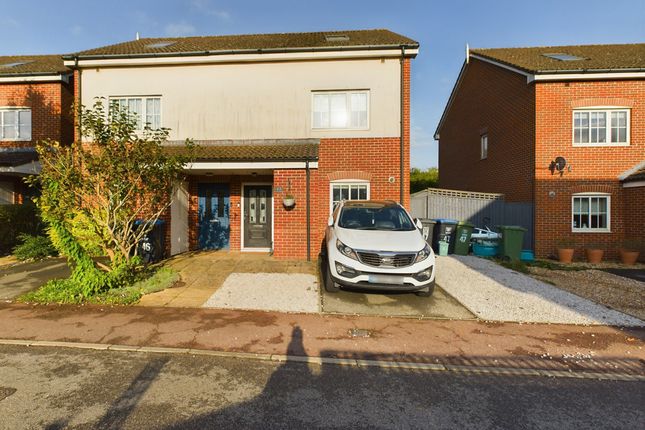 Oatridge Gardens, Hertfordshire, HP2 4 bed semi