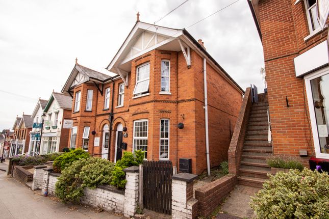 High Street, Wootton Bridge 3 bed semi