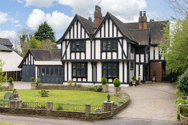Nelmes Way, Hornchurch RM11 7 bed detached house for sale