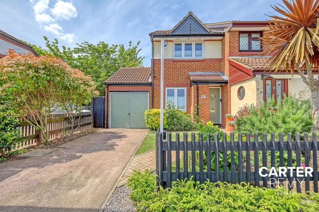 Hogg Lane, Grays, RM16 2 bed end of terrace house for sale