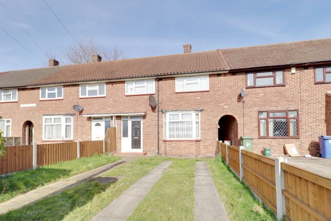 Cawdor Avenue, South Ockendon RM15 3 bed terraced house for sale