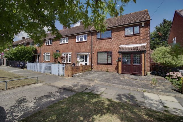 Dagnam Park Drive, Romford RM3 3 bed end of terrace house for sale