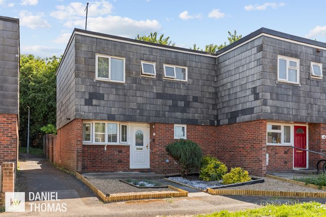 Caterham Court, Waltham Abbey, EN9 3 bed end of terrace house for sale