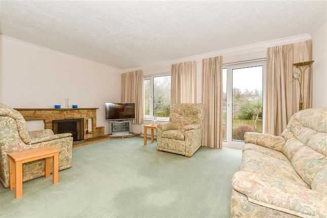 4 bed detached house