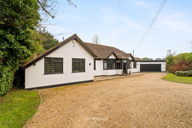 Barkers Lane, Wythall, Birmingham, B47 4 bed bungalow for sale