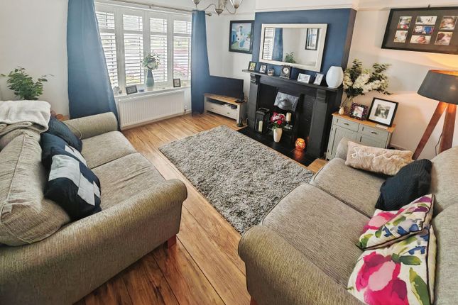 2 bedroom semi-detached house for sale