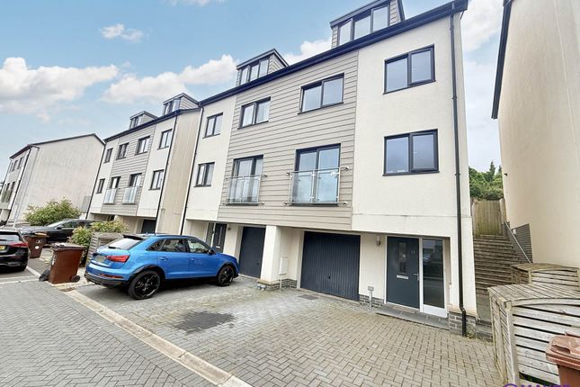 Warelwast Close, Plymouth PL7 4 bed semi