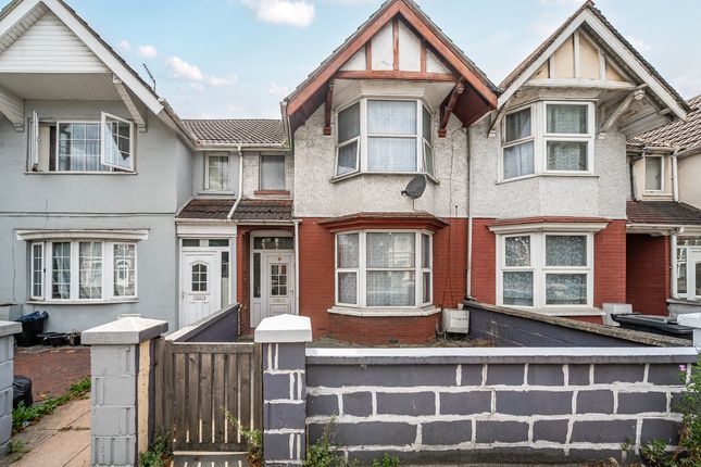 County Road, SN1 3 bed terraced house for sale