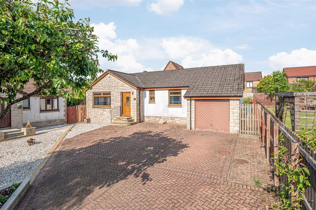 15 Rowan Lea, Kelty, KY4 0FY 3 bed detached bungalow for sale