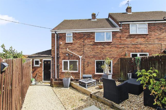 High Street, Irthlingborough 3 bed semi