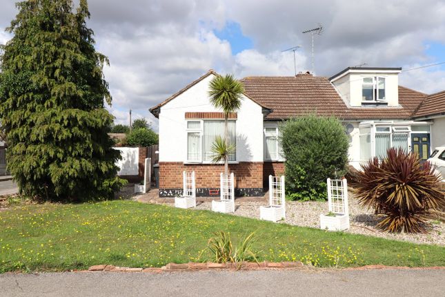 Victoria Avenue, Rayleigh, SS6 2 bed semi