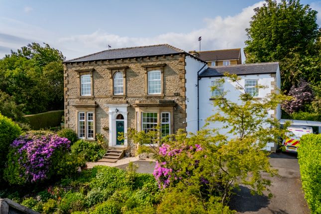 Brighton House, Oakwell Avenue, WF17 5 bed detached house for sale