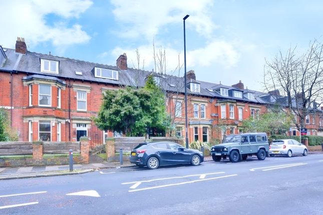 3 bedroom flat for sale