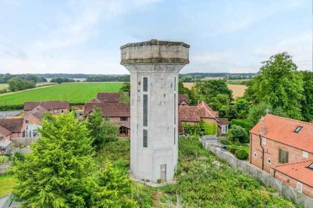 Water Tower Enclosure, Back Lane... Detached house for sale