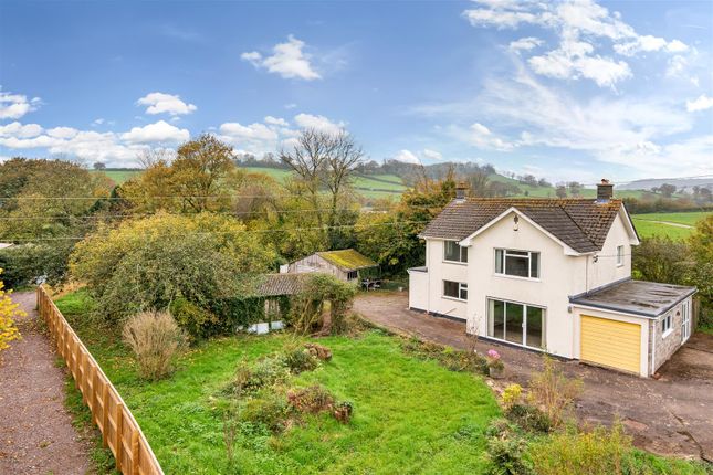 3 bed detached house