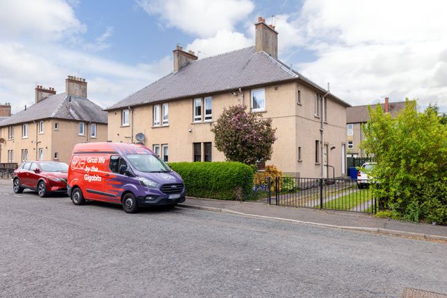 74 Kennington Avenue, Loanhead, EH20 9JA 2 bed villa for sale