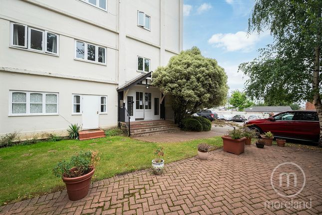 Tudor Court, London NW2 2 bed flat for sale