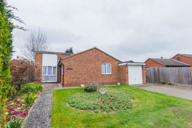 Nursery Gardens, Wellingborough NN9 2 bed detached bungalow for sale