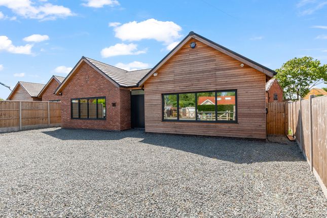 Haye Lane, Mappleborough Green, B80 4 bed detached bungalow for sale