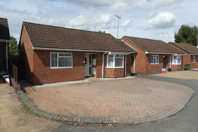 Mendip Close, Swindon SN25 2 bed detached house for sale