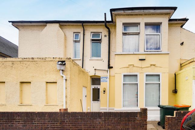 Lancaster Road, London, E7 2 bed flat for sale