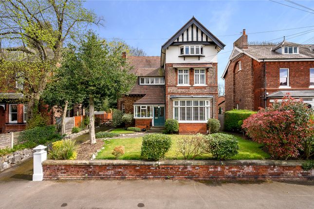 8 bedroom detached house for sale