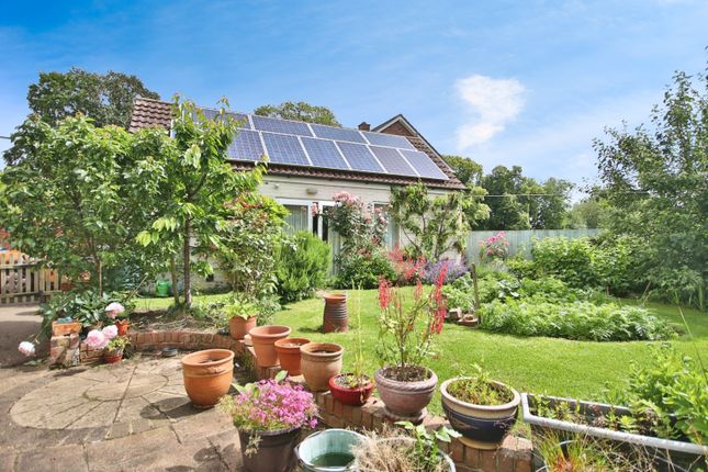 5 bedroom end of terrace house for sale