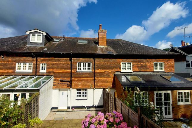 Blackheath Lane, Blackheath, Guildford 2 bed cottage for sale