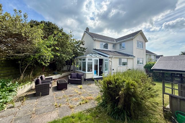 3 bedroom link detached house for sale