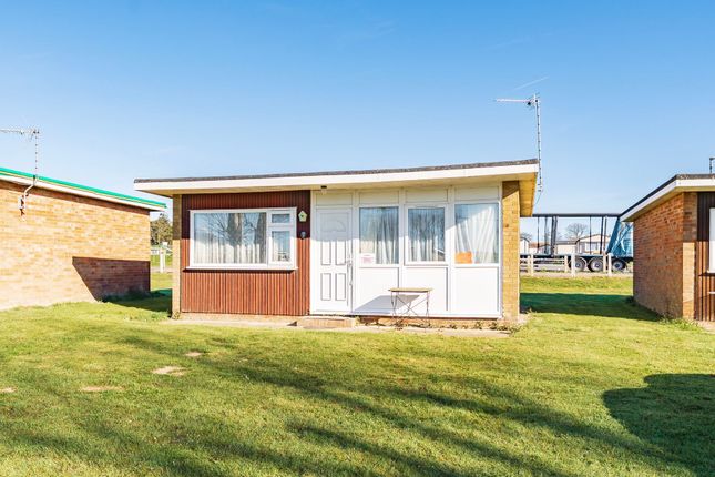 Beach Road, Hemsby 2 bed chalet for sale