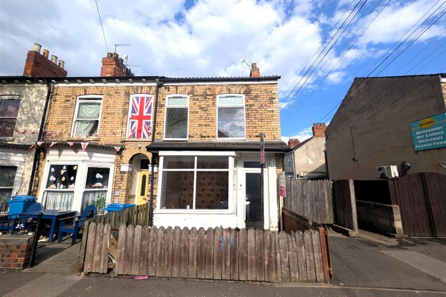 St. Georges Road, Hull 3 bed end of terrace house for sale