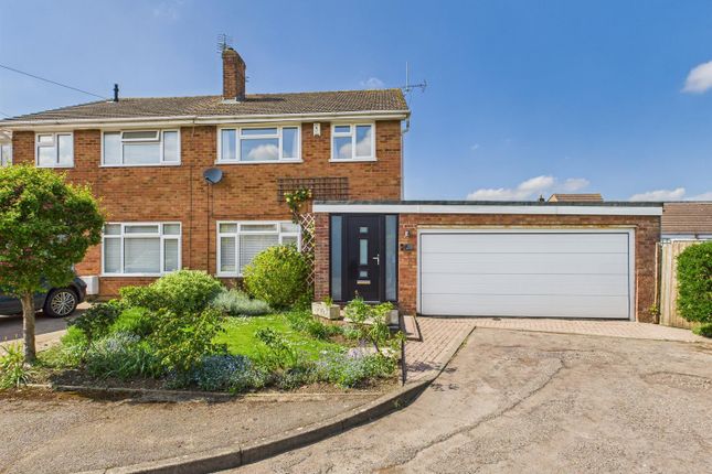 Kimberley Close, Longlevens, Gloucester 3 bed semi