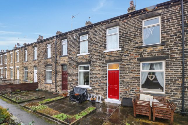 The Terrace Howard Park, Cleckheaton... 2 bed terraced house for sale