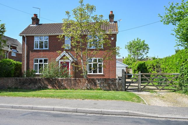 Eastfield Lane, Ringwood, BH24 3 bed detached house for sale