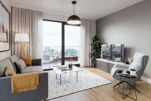 Salford Quays  M50 2 bed flat for sale
