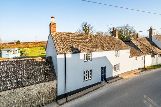 3 bedroom link detached house for sale