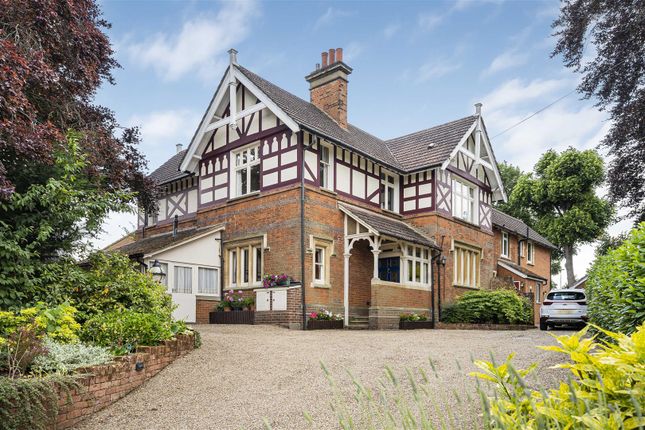 4 bedroom semi-detached house for sale