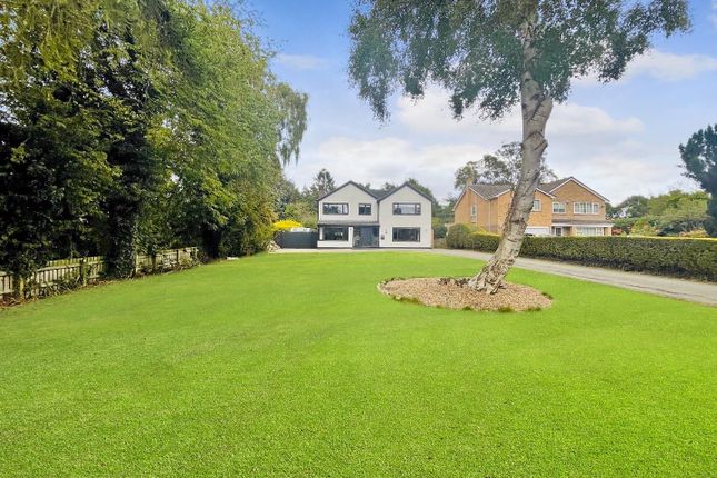 Lumby, Leeds, LS25 5 bed detached house for sale
