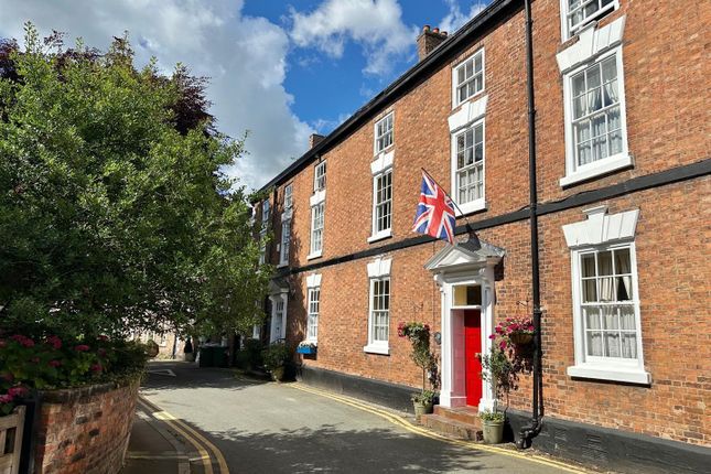 7 bedroom semi-detached house for sale