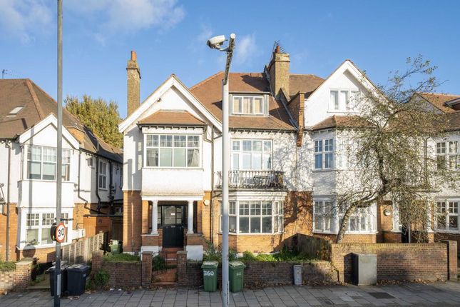 Finchley Road, London NW3 3 bed flat for sale